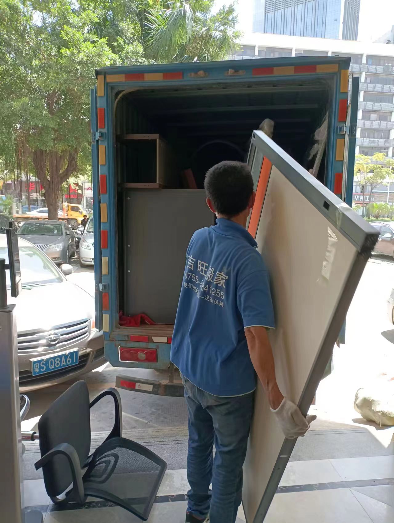 深圳实验室搬迁如何实现零风险转移？吉旺搬家企业级解决方案揭秘