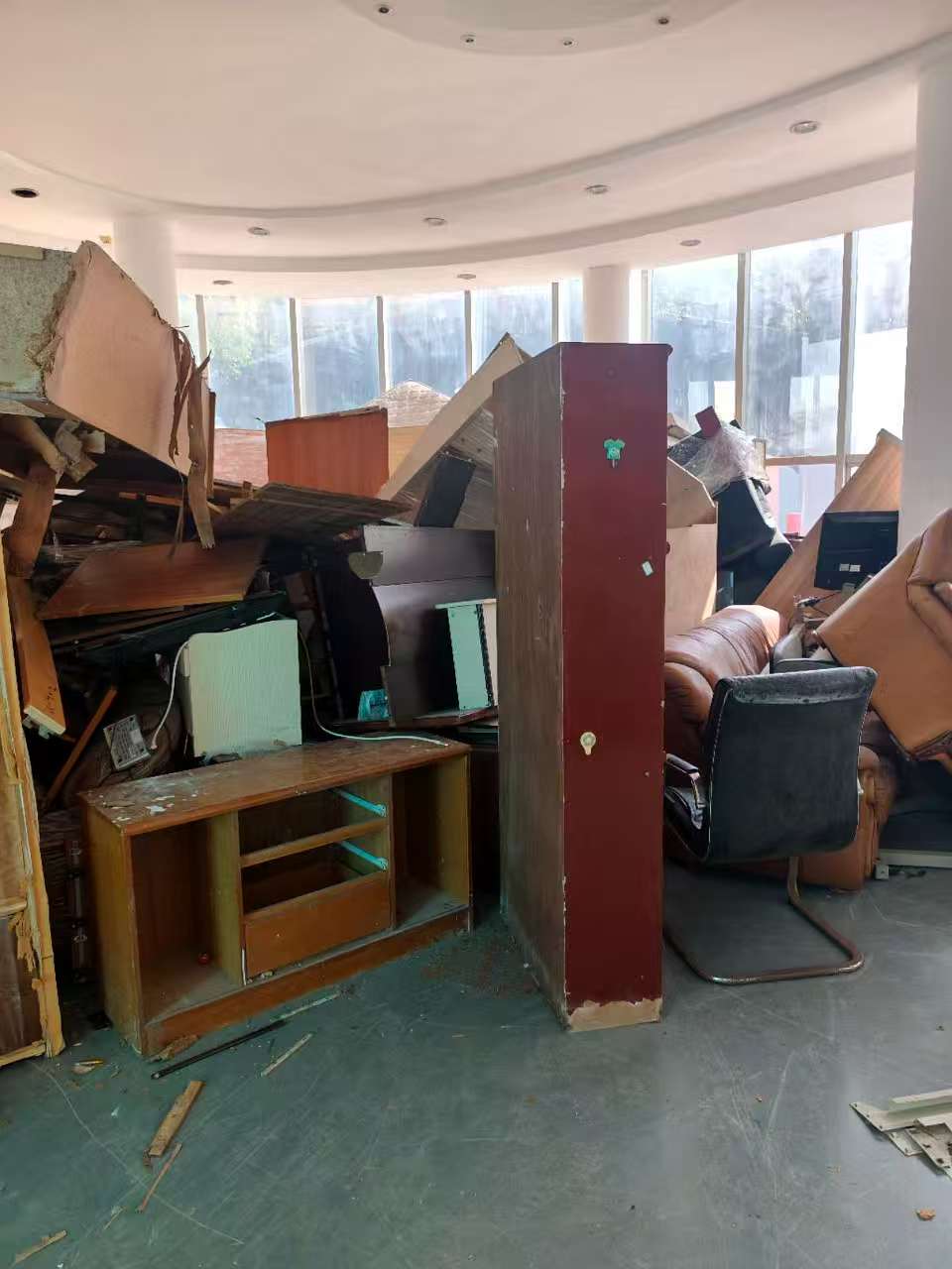 深圳企业更新换代，老家具处理难题交给吉旺帮帮一站式解决