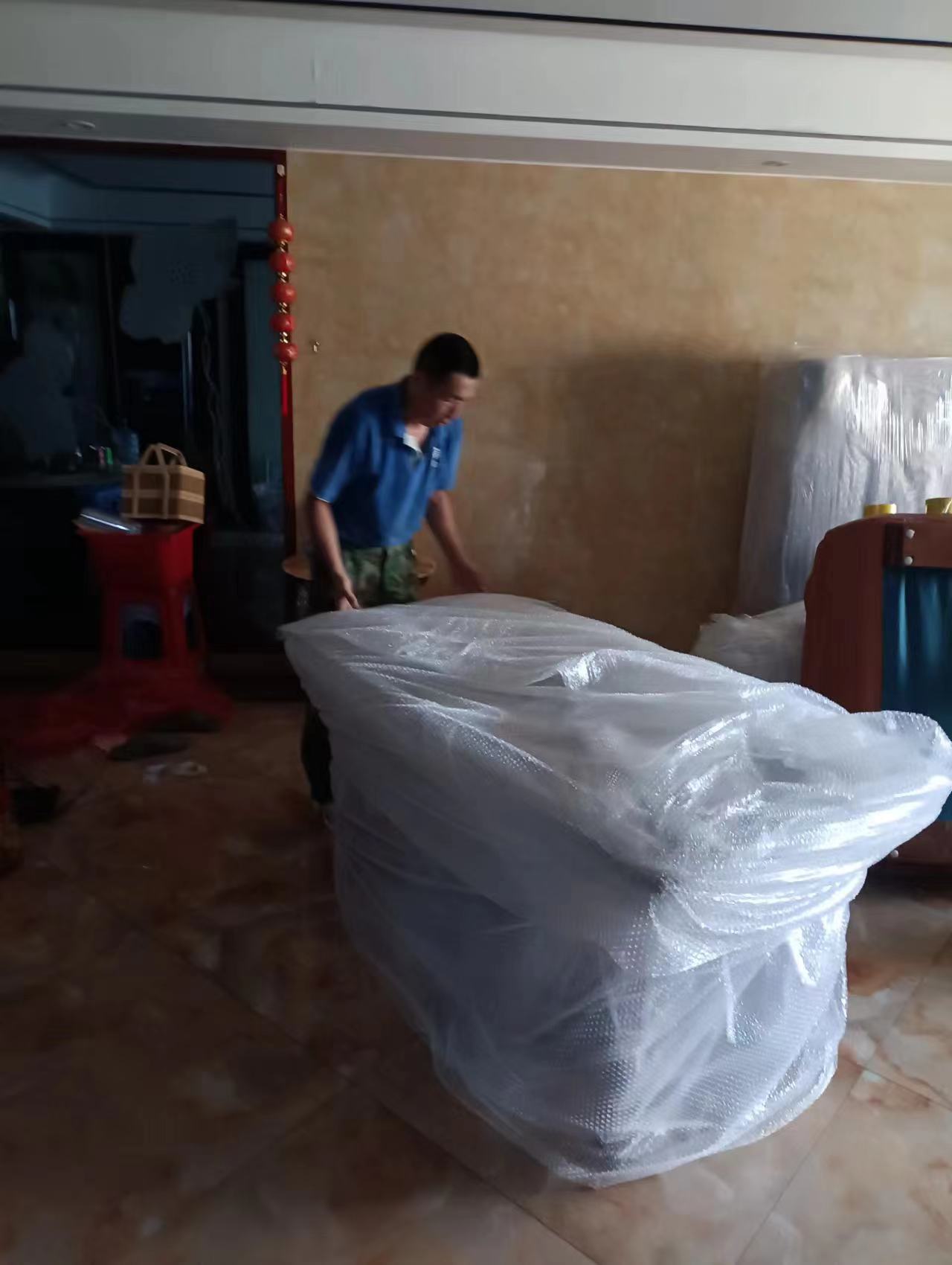 深圳湾一号高端家居搬迁：吉旺精品搬家的专业之道